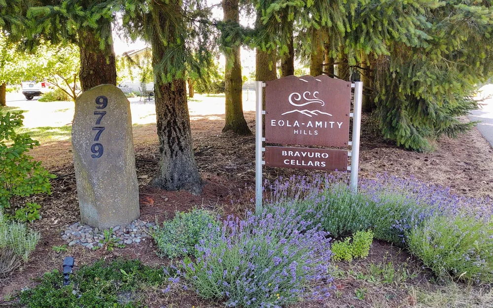 Sign for Bravuro Cellars in the Eola-Amity Hills